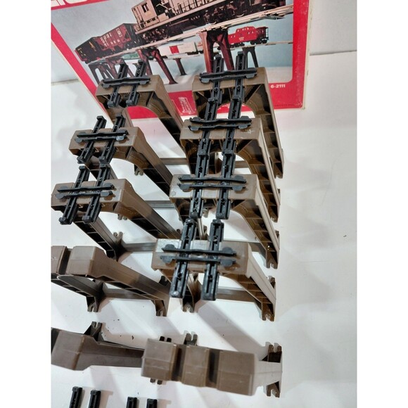 Lionel 6-2111 O/27 Train Gauge Model Railroad Elevated Trestle Set w/Box - Picture 7 of 11